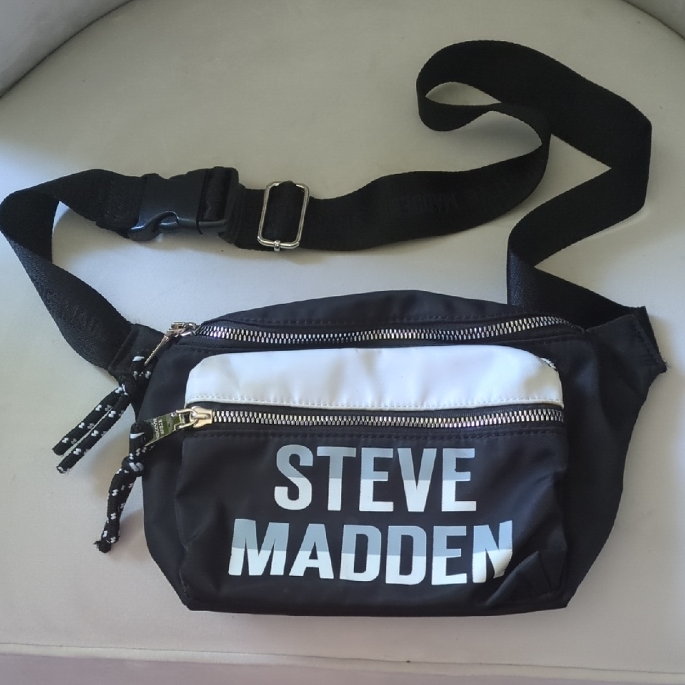 Steve Madden Fanny Pack Or Cross Body Gently Used Bag